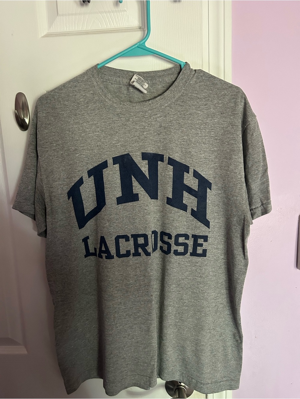 Gildan Gray UNH Lacrosse Short Sleeve Tee with Navy Print